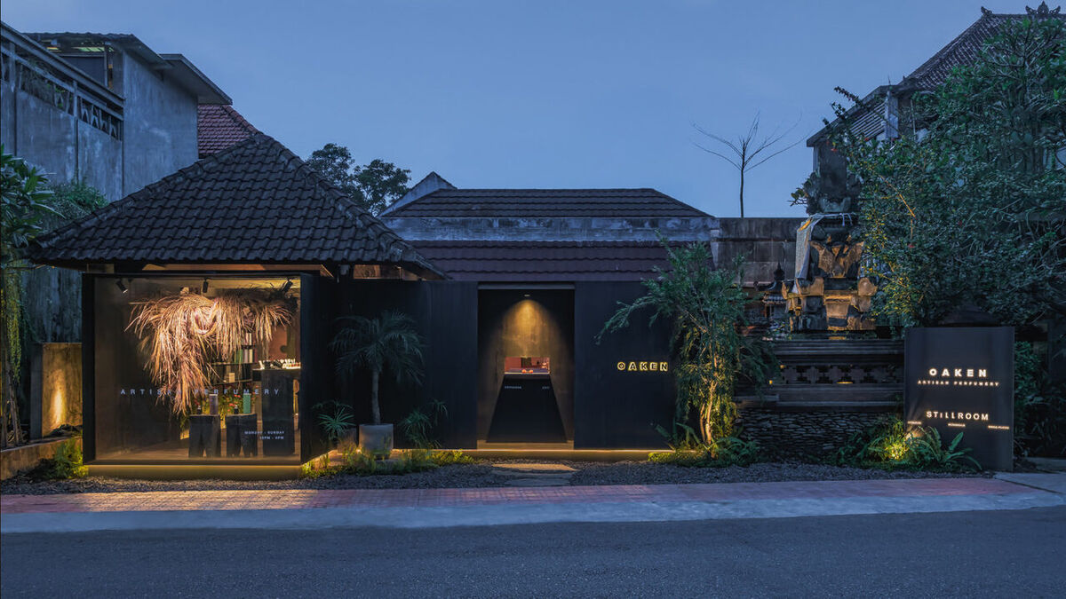 Oaken Stillroom Ubud: Botanical Drinks Bar in Sanggingan