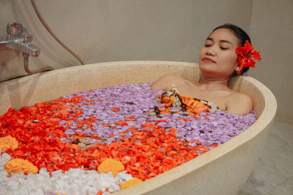 Om Ham Retreat & Resort Ubud: Yoga, Sound Healing, dan Spa di Desa Junjungan