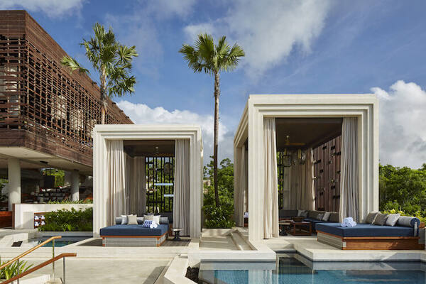 OMNIA Dayclub Bali: Pesta Tepi Tebing & The Cube di Uluwatu