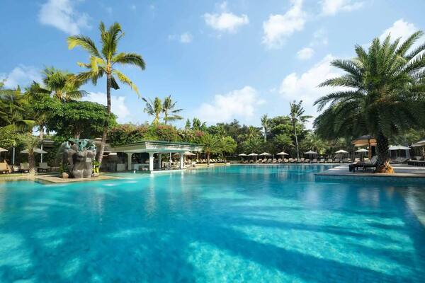 Padma Resort Legian: Panduan Menginap di Ikon Tepi Pantai Legian