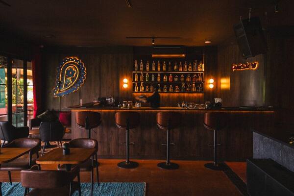 Paisley at Mata Berawa: Hours, Live Music and Prices