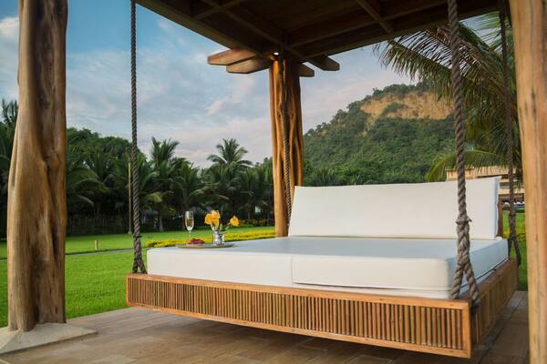 Panduan Beach Club Bali: Bandingkan Potato Head, FINNS, La Brisa, Single Fin & Cara Hemat