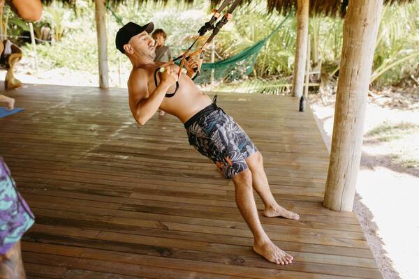 Panduan Gym, Muay Thai & Kelas Kebugaran di Bali 2026: 10 Venue Nyata, Harga Drop-in & Tips Kawasan