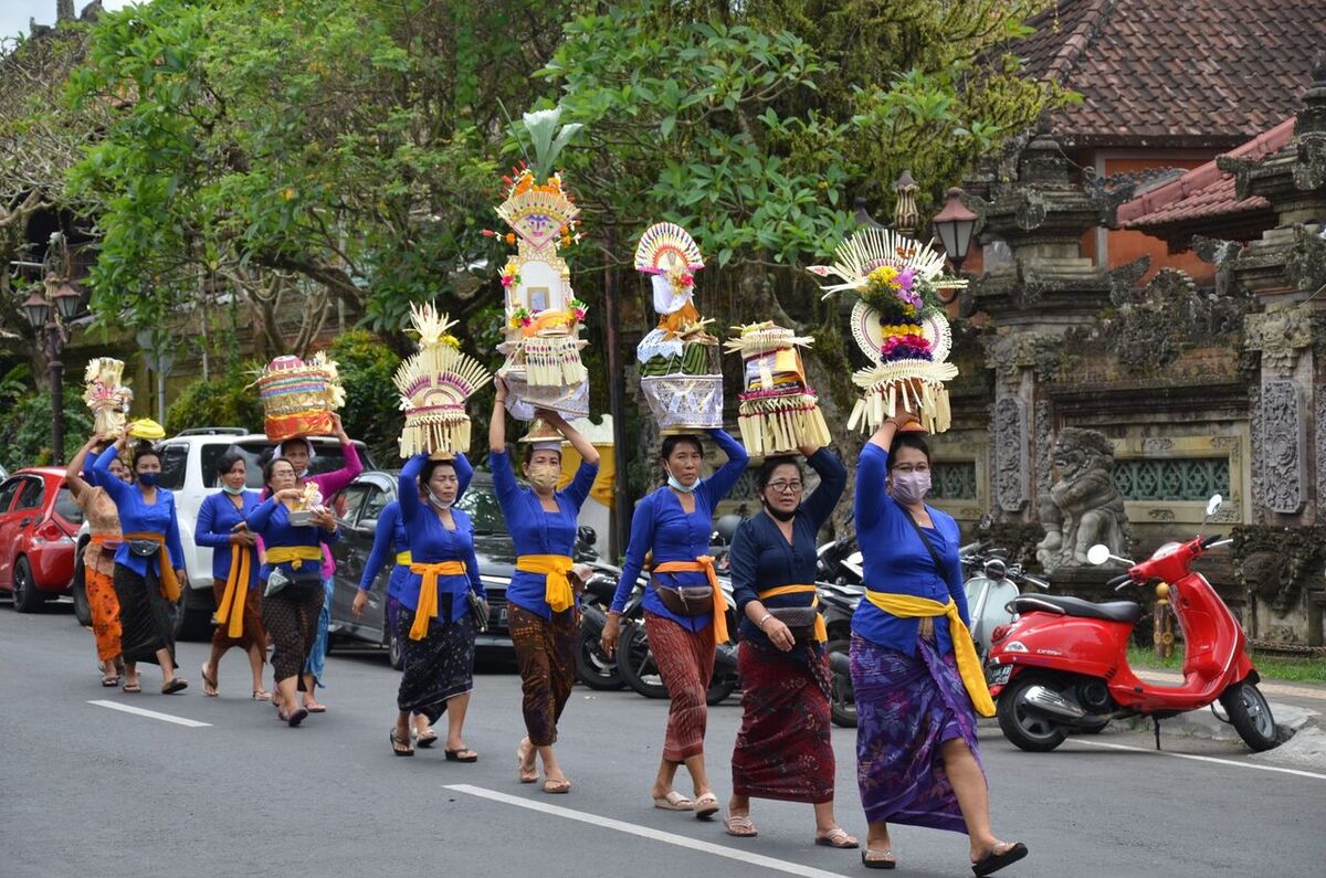 Bali Zeremonien 2026: Ngaben, Odalan, Melasti & Metatah erleben