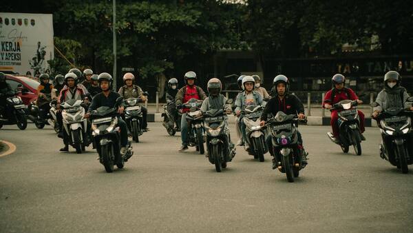 Panduan Transfer Bandara Ngurah Rai ke Ubud, Seminyak, Canggu & Uluwatu 2026: Pilihan, Estimasi Harga & Tips Anti-Calo