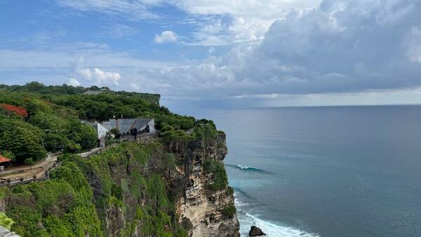 Panduan Vila & Hotel Berkolam Pribadi (Private Pool) di Bali 2026: Kawasan, Kisaran Harga & Cara Hemat Voucher