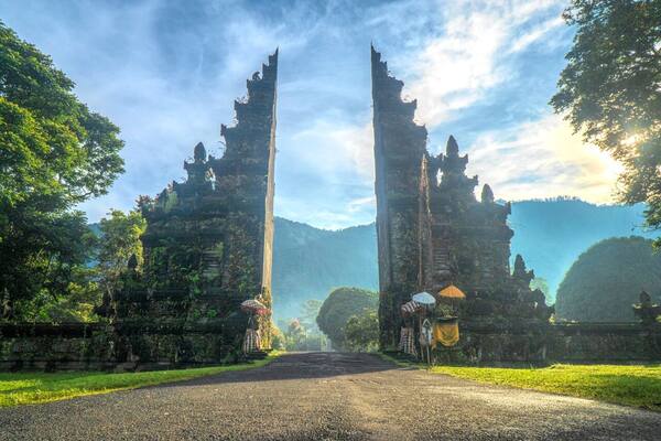 Panduan Wisata Bali Timur (Karangasem & Amed) — Rute, Tempat Wajib & Cara Hemat Voucher Hotel