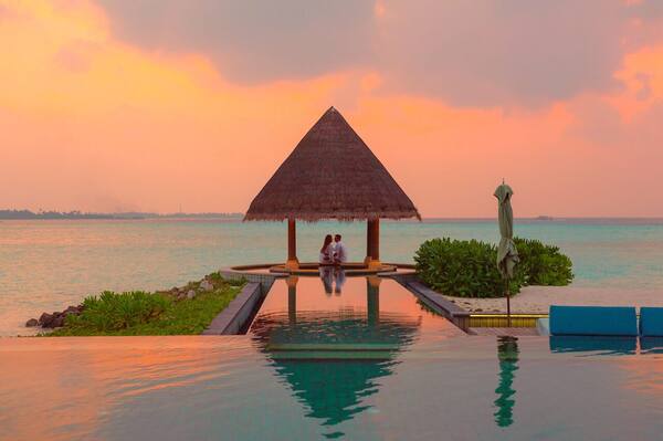 Panduan Wisata Canggu 2026: Beach Club, Kafe, Surf & Cara Hemat Voucher Hotel