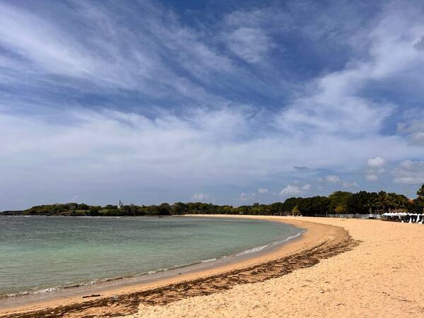 Panduan Wisata Nusa Dua & Tanjung Benoa 2026: Pantai Tenang, Resor Mewah, Watersport & Cara Hemat Voucher Hotel
