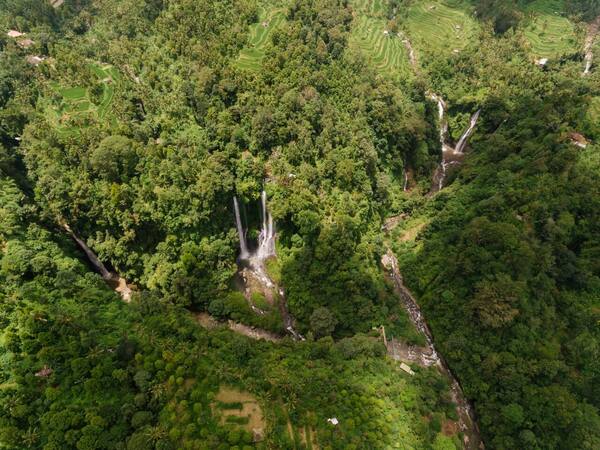 Panduan Wisata Tabanan 2026: Jatiluwih, Tanah Lot, Air Terjun & Cara Hemat Voucher Hotel