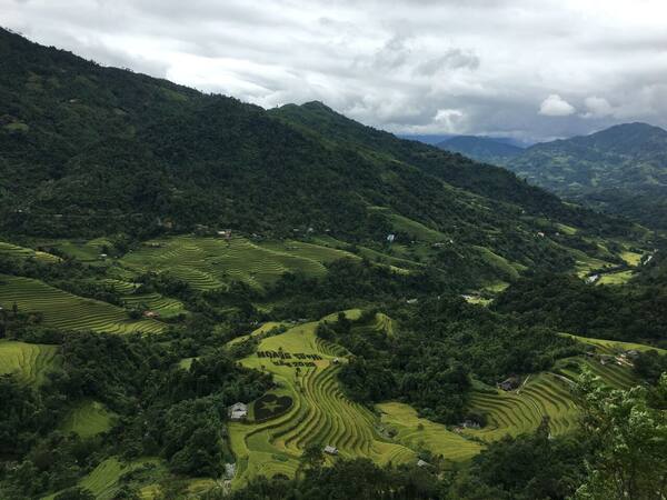 2026 塔巴南旅游全攻略：加迪鲁维梯田、海神庙、巴杜卡鲁、静谧海滩与酒店代金券省钱法