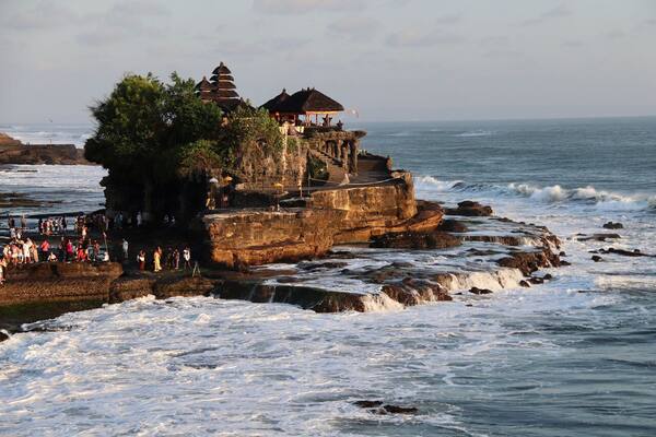 Panduan Wisata Tabanan 2026: Tanah Lot, Jatiluwih, Batukaru, Pantai Sepi & Cara Hemat Voucher Hotel