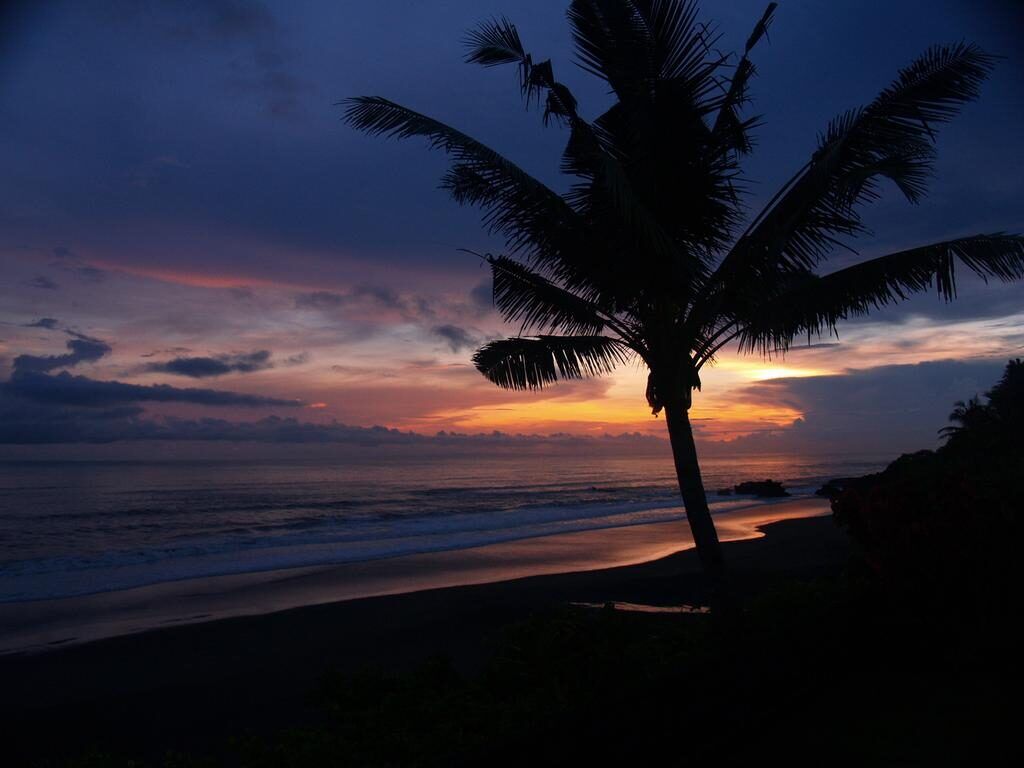 Balian Beach Tabanan: A Laid-Back Black-Sand Surf Haven