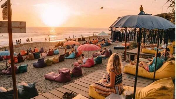 Pantai Berawa Canggu: Pasir Hitam, Sunset Terbaik, dan Deretan Beach Club