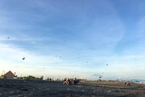 Pantai Biaung Denpasar: Tiket, Parkir, dan Amankah Berenang?