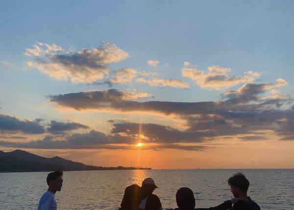 Pantai Gondol, Gerokgak: Pantai Sepi Bali Utara dengan Air Tenang