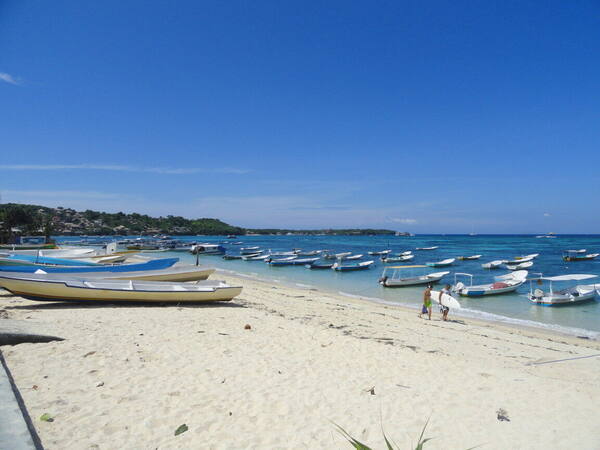 Pantai Jungutbatu Lembongan: Jam Sepi dan Cara ke Sana Tanpa Tur