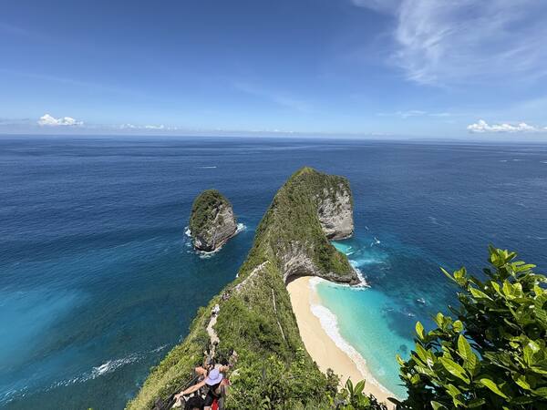 Pantai Kelingking Nusa Penida: Tebing T-Rex & Pasir Putih Tersembunyi