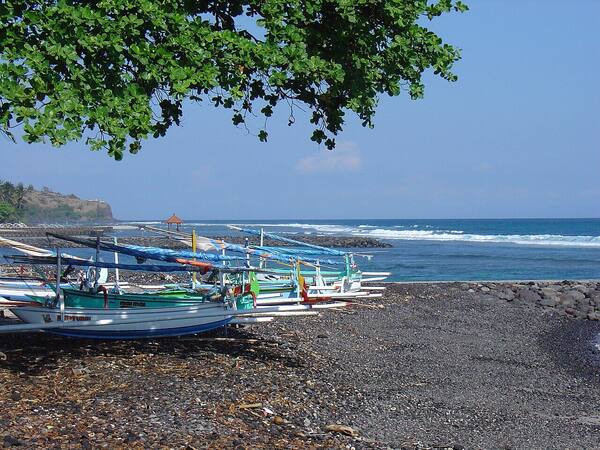 Pantai & Laguna Candidasa, Karangasem: Kota Pesisir Tenang di Bali Timur