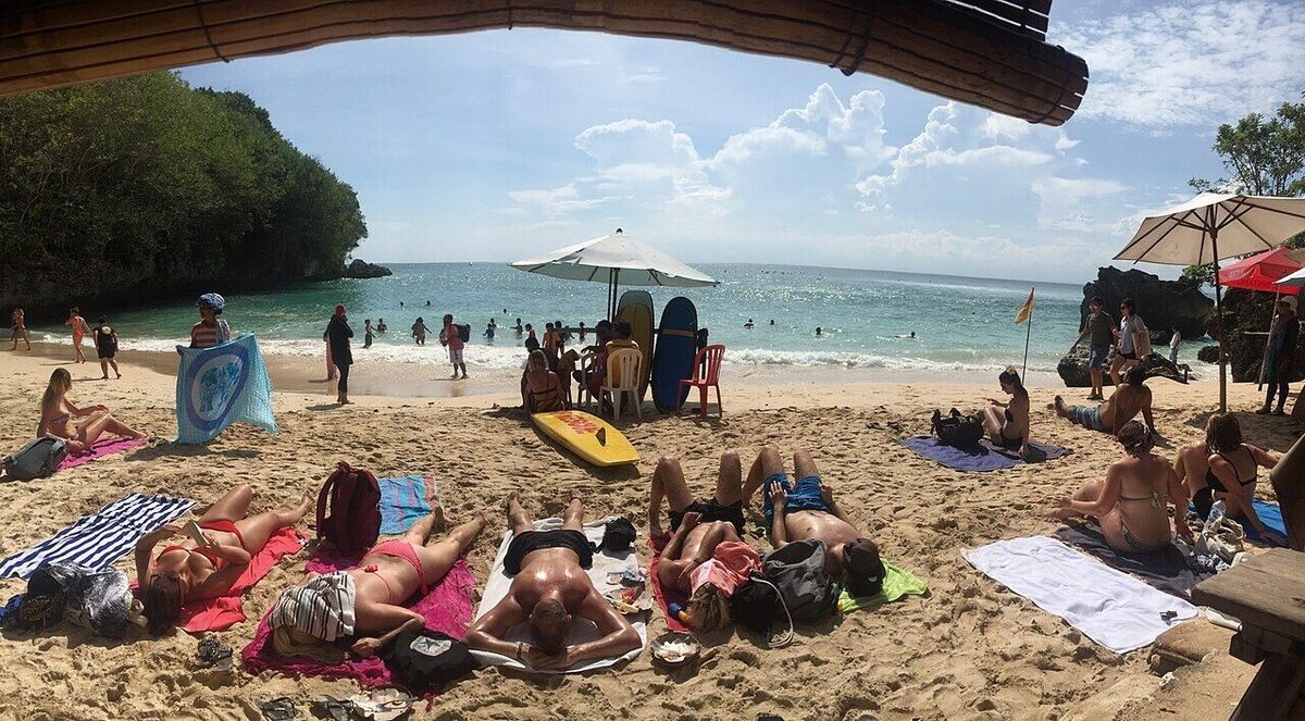 Padang Padang Beach Uluwatu: A Tiny Paradise Behind a Rock Crevice