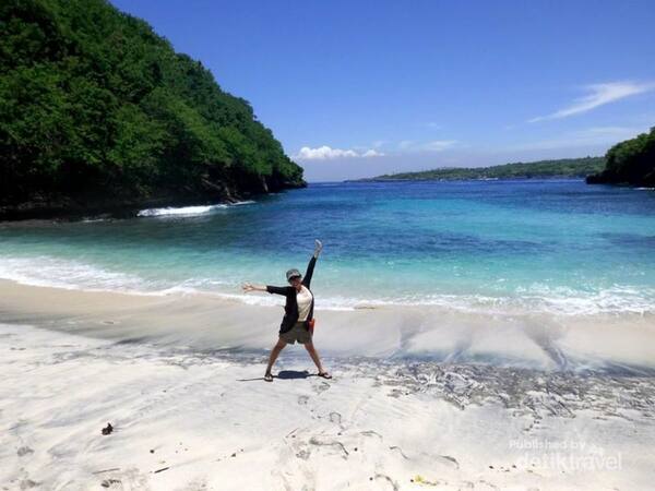 Pantai Pandan Nusa Penida: Rute Jalan Kaki dari Crystal Bay