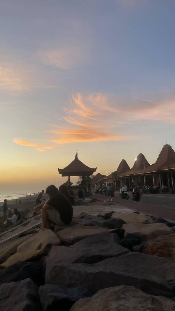 Pantai Pangkung Tibah, Tabanan: Pasir Hitam Sepi Dekat Tanah Lot