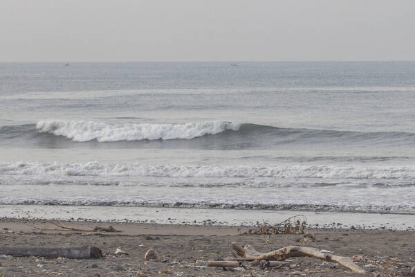 Pulukan Beach, Jembrana: How to Get There and the Wave Next to Medewi