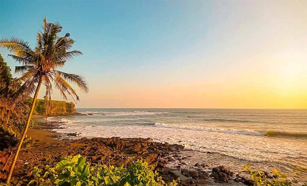 Pantai Soka Tabanan: A Calm, Spacious Black Sand Beach