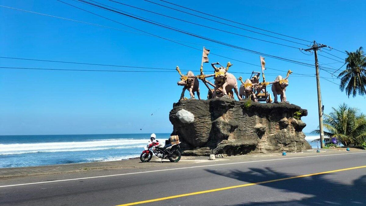 Pantai Yeh Leh, Jembrana: The Black-Pebble Rest Stop on the Denpasar–Gilimanuk Road