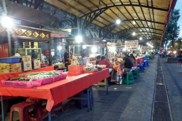 Gianyar Night Market: Bali’s Most Local Late-Night Food Street