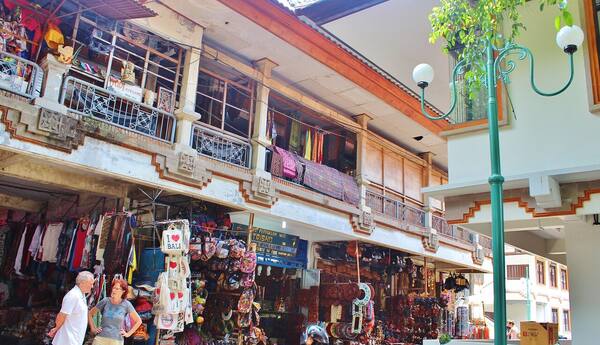 Pasar Seni Ubud: Panduan Menawar, Jam Terbaik & Belanja Cerdas