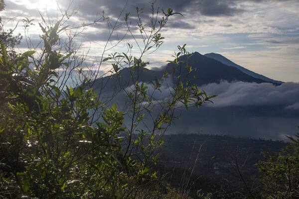 Pendakian Gunung Abang Kintamani: Puncak Sepi di Tepi Kaldera Batur