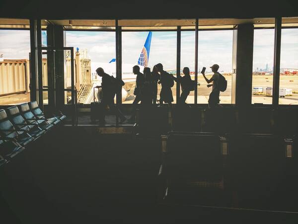Pesawat Delay di Bali: Berapa Kompensasinya dan Cara Klaim?