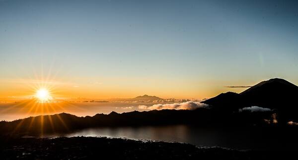 Pinggan Village Sunrise Point: Negeri di Atas Awan di Kintamani