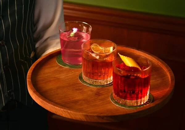 Pinstripe Bar Ubud: Harga Koktail, Live Jazz, dan Berapa Habisnya