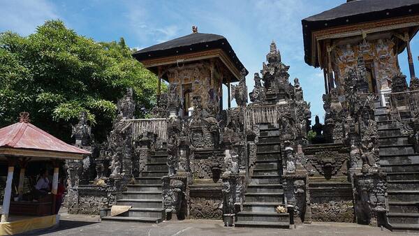 Pura Dalem Jagaraga: The Bali Temple Carved with Cars and Planes