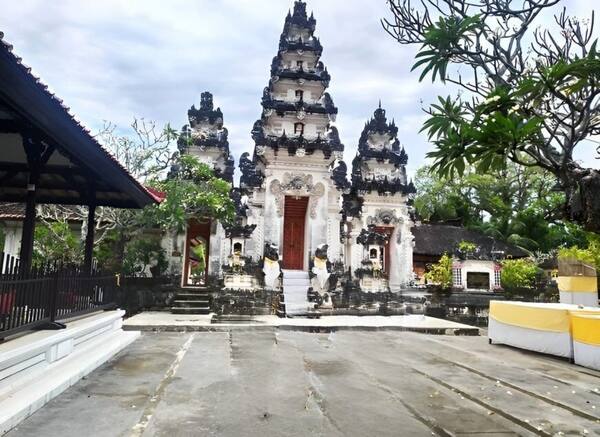 Pura Dalem Ped, Nusa Penida: Pura Sakral Ratu Gede Mecaling