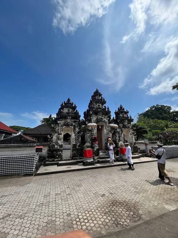 Pura Dalem Ped, Nusa Penida: Pura Sakral Ratu Gede Mecaling