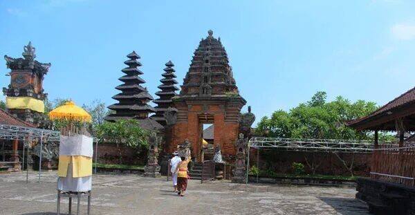 Pura Dasar Bhuwana Gelgel: Pura Agung di Bekas Ibu Kota Kerajaan Bali