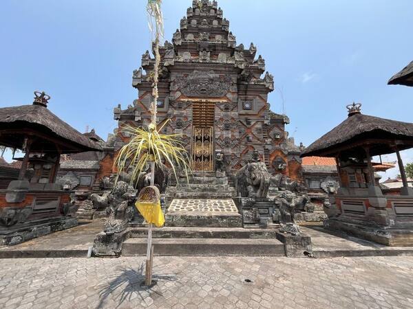 Pura Gaduh Blahbatuh, Arca Kepala Raksasa Kebo Iwa 20 Menit dari Ubud