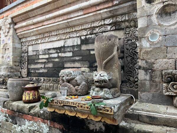 Pura Gaduh Blahbatuh, Arca Kepala Raksasa Kebo Iwa 20 Menit dari Ubud