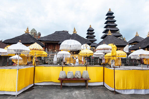 Pura Gaduh Blahbatuh, Arca Kepala Raksasa Kebo Iwa 20 Menit dari Ubud