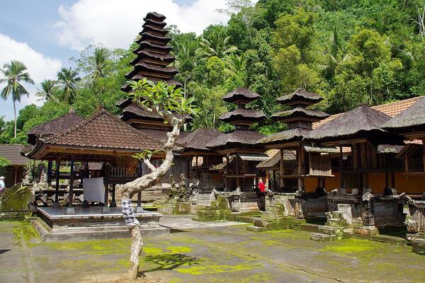 Pura Kehen Bangli: Pura Berteras Delapan yang Tenang dan Megah