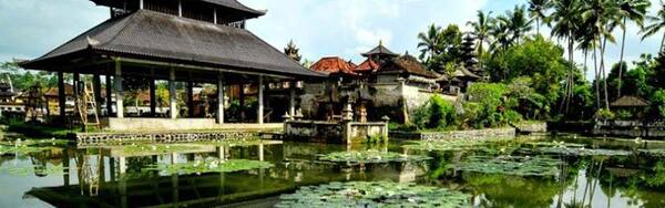 Pura Langgar Bunutin, Bangli: Pura Hindu dengan Bangunan Bergaya Musala