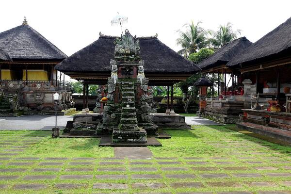 Pura Penataran Sasih Pejeng: Rumah Nekara Bulan Pejeng