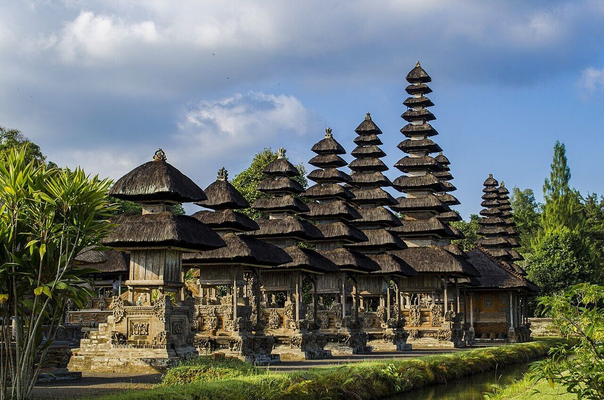 Pura Taman Ayun Mengwi: A Historic Royal Temple Surrounded by a Moat