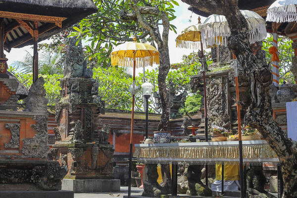 Pura Taman Pule Mas: Odalan Kuningan, Donasi & Aturan Masuk