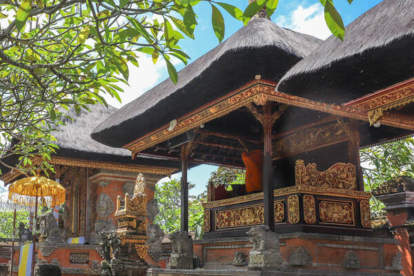 Pura Taman Pule Mas: Odalan Kuningan, Donasi & Aturan Masuk
