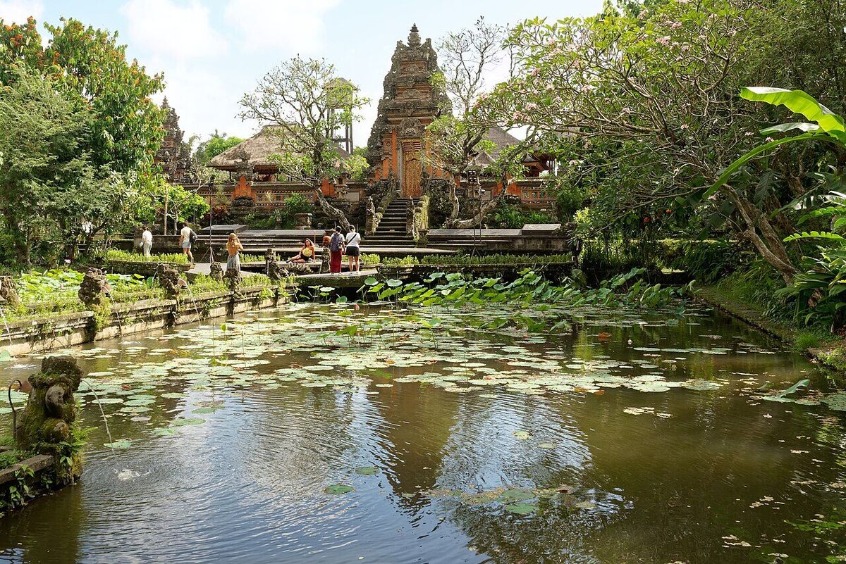 Pura Taman Saraswati (Ubud Water Palace): A Lotus Water Temple in the Heart of Ubud