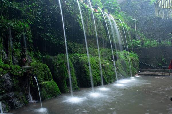 Pura Tirta Sudamala, Melukat yang Khusyuk dan Nyaris Tanpa Antre di Bangli